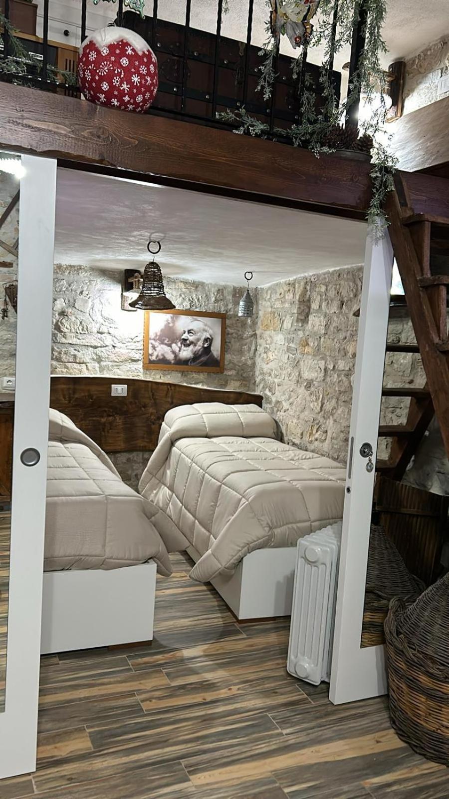 Dimora Forgione B&B - 皮耶特雷尔奇纳 外观 照片