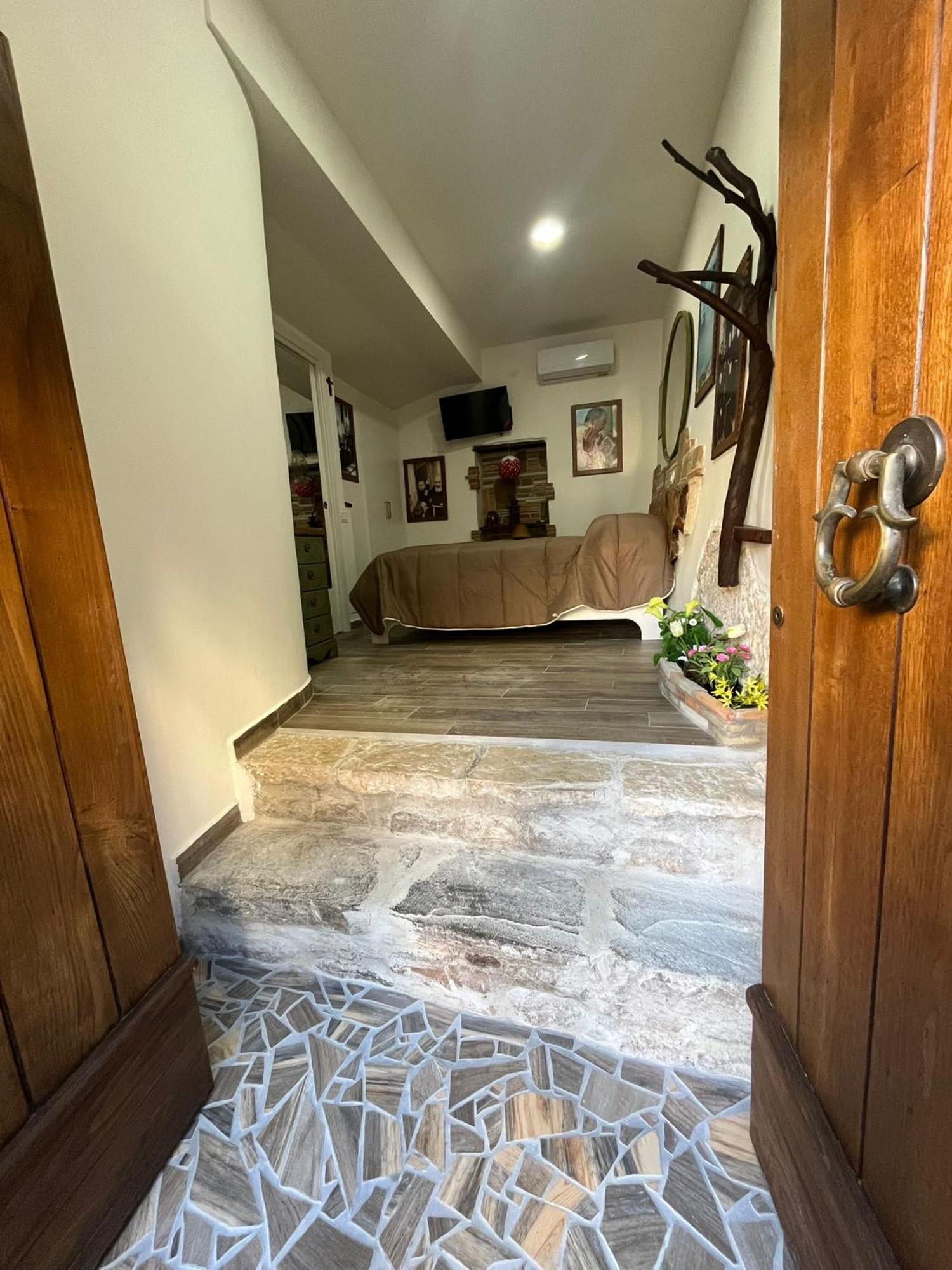 Dimora Forgione B&B - 皮耶特雷尔奇纳 外观 照片